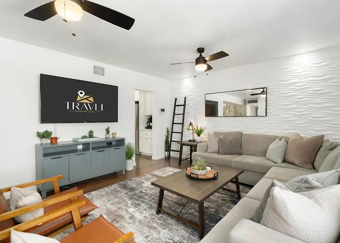 Holiday home Old Town Family Retreat-free Heated Pool-spa-putt Grn-gym Scottsdale