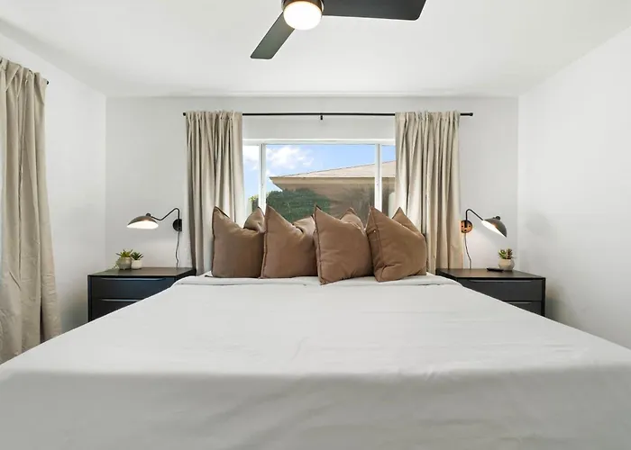 Old Town Family Retreat-free Heated Pool-spa-putt Grn-gym